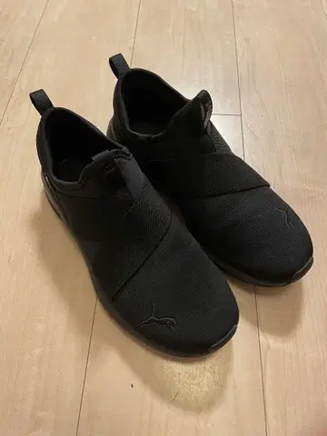 PUMA 블랙 슬립온