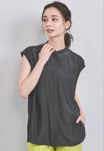 유나이티드 애로우즈 프렌치 슬리브 개더 블라우스 36 그레이