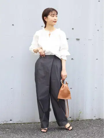SLOBE IENA 라이트 치노 턱 팬츠