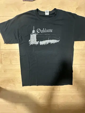 Oubliette 그래픽 티셔츠 L 사이즈 블랙
