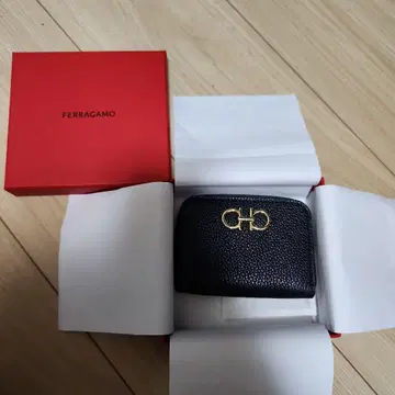 FERRAGAMO 블랙 가죽 코인 케이스