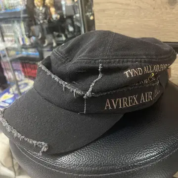 AVIREX 데미지 가공 블랙 캡