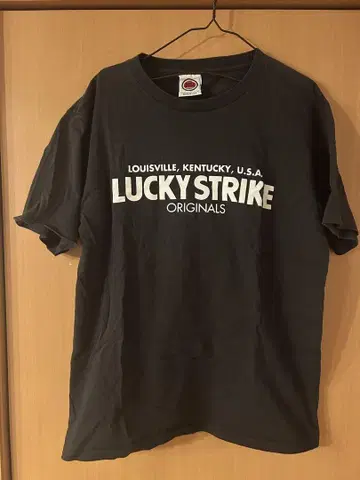 LUCKY STRIKE 오리지널 티셔츠 블랙 럭키 스트라이크
