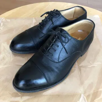 HIROKAWA SCOTCH GRAIN 블랙 가죽 신발