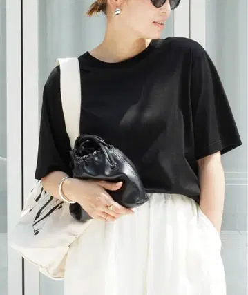새상품! Deuxieme Classeshapely 티셔츠 블랙