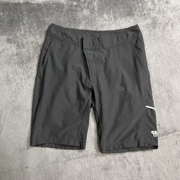 MOUNTAIN HARDWEAR 마운틴 하드웨어 숏 팬츠