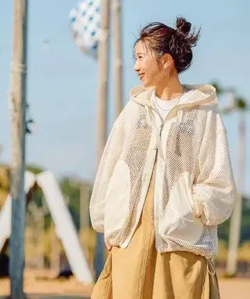 be with M misayo 메쉬 후드티