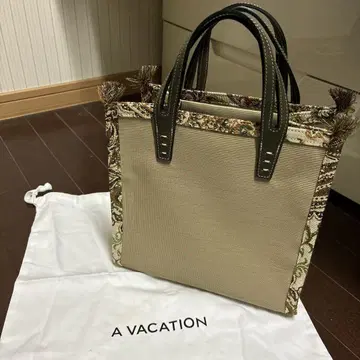 A VACATION 아 바케이션 컨디션 최상 메쉬 토트백
