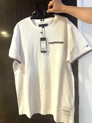미사용 새상품! TOMMY HILFIGER 화이트 포켓 티셔츠 M