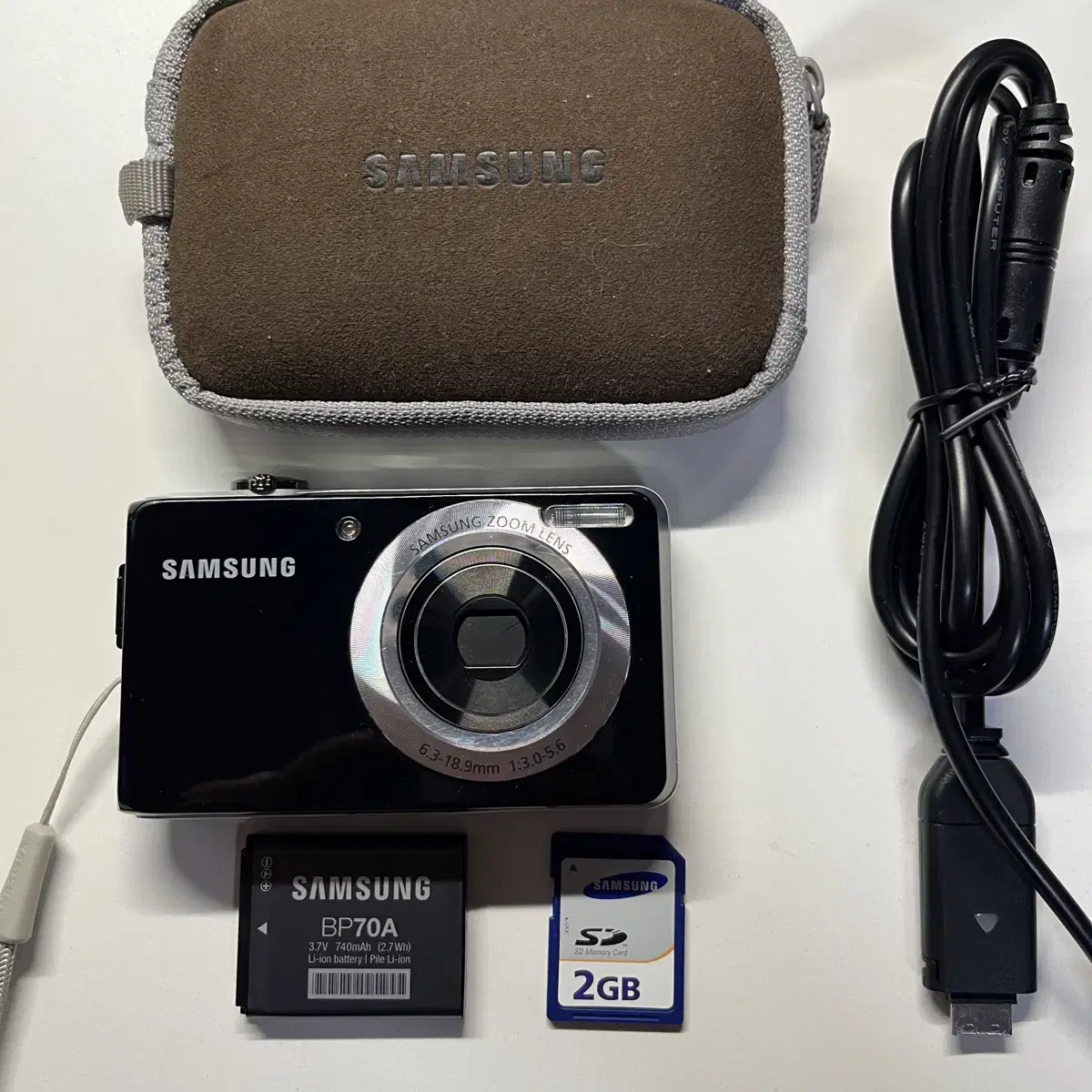 ❤️動作品❤️オルチャンカメラ❤️Samsung PL100 だけの出品です. Samsung PL Series PL100 12.2MP Digital Camera - Black for