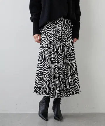 Whim Gazette 윔 가젯 ZEBRA 데시 스커트 블랙