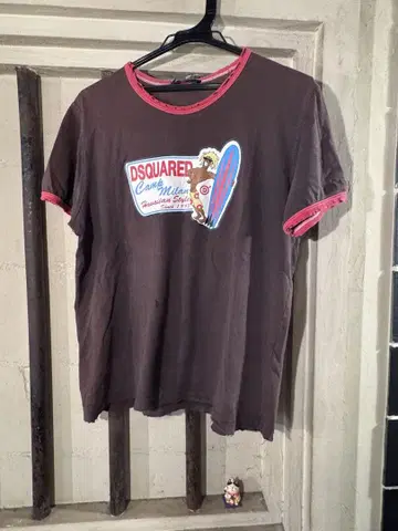 DSQUARED 데미지 가공 티셔츠 중고 L(사이즈 작은 편)