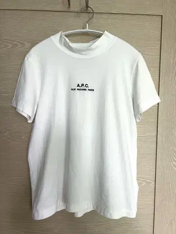 아페쎄 PETITE RUE MADAME 티셔츠 s
