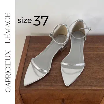 새상품 CAPRICIEUX LE'MAGE 스트랩 샌들 실버 37