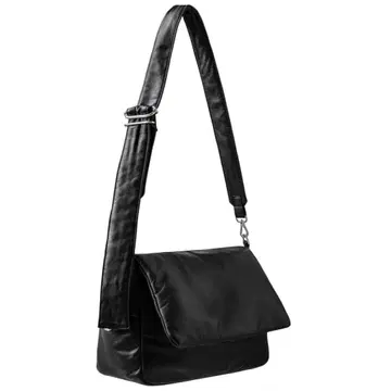 clesste LEATHER PADDED FLAP HOLIDAY BAG