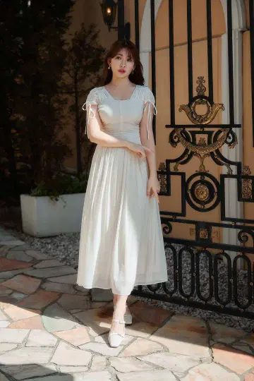herlipto Nuage Airy Dress