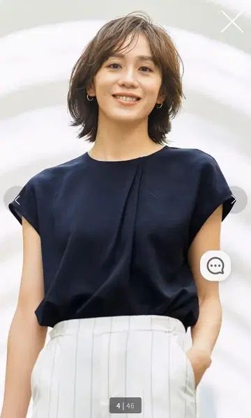 이번 시즌 미사용품 두클라쎄 뷰티 폼 턱 풀오버