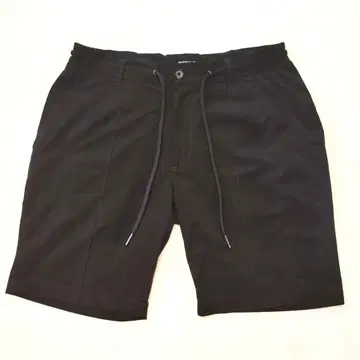 새상품급 우노피우노우과레토레 1PIU 하프 팬츠 네이비 블랙 M