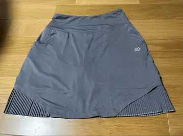 골프 잔 플리츠 스커트