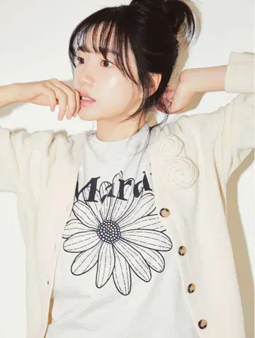 Mardi Mercredi 마르디메크르디 슬림 티셔츠
