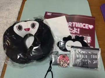 twice this is for 업그레이드 한정판 굿즈 슬로건