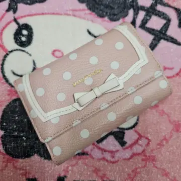 미사용에 가까운 중고, 사만사 베가의 3단 폴더형 지갑입니다.