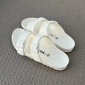 BIRKENSTOCK / Arizona EVA 샌들