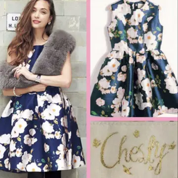 Chesly 네이비 꽃무늬 플레어 원피스 새상품급