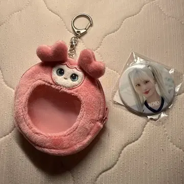 허벅지 캔뱃지 MISAMO