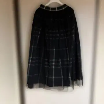 네이비 그레이 체크 플레어 스커트
