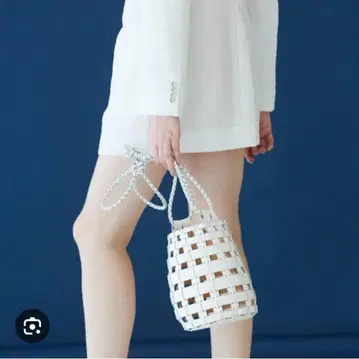 [ 컨디션 최상! ] A VACATION beehive 화이트 가죽