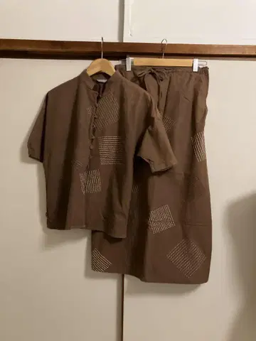 파우더 자수 브라운 셋업