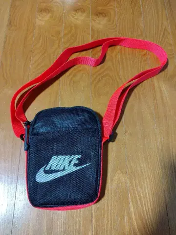Nike 숄더백 블랙/레드
