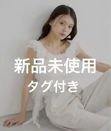 [ 택 포함 ] 레이스 드롭 프릴 셔링 블라우스