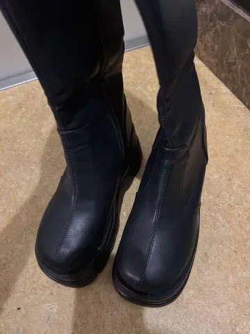 블랙 통굽 롱부츠