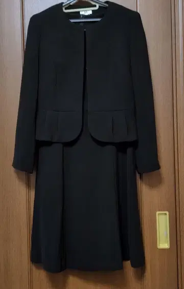 포멀 원피스 수트