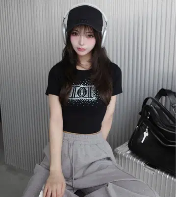 샤이니 DD 로고 컴팩트 티셔츠
