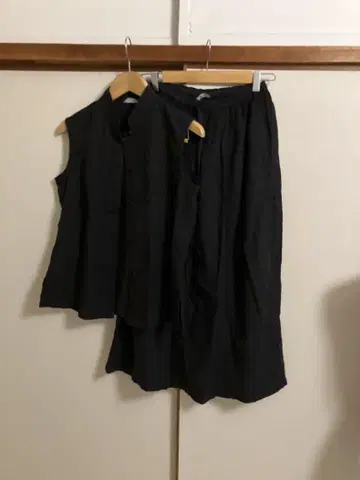 블랙 자수 셋업 스커트