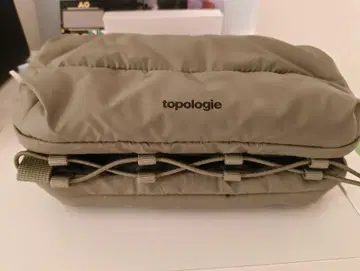 topologie 보틀 사코슈 미디엄 카키
