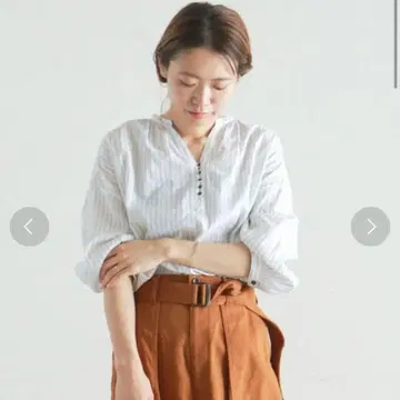 택 포함 새상품 놈브르 임페어 면 론 스트라이프 개더 블라우스