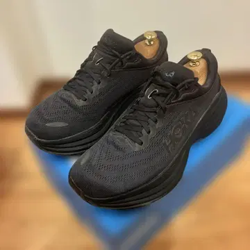 HOKA BONDI 8 블랙 28.5