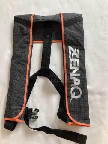제나크 ZENAQ 수동 자동 팽창식 구명조끼