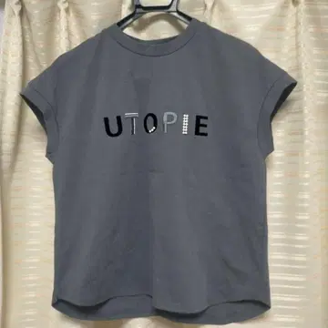 gready brilliant UTOPIE 펄 로고 티셔츠