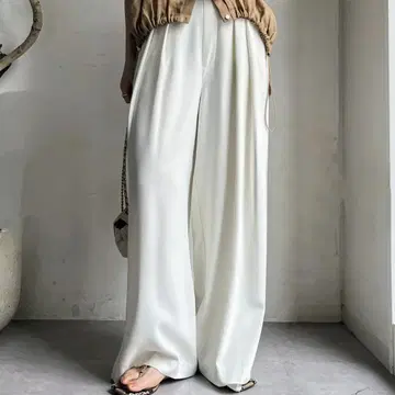 아이보리 플리츠 와이드 팬츠