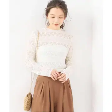Spick & Span 스트레치 레이스 하이넥