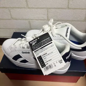 Reebok 스니커즈 23.5
