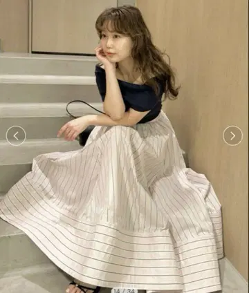 라이트 포플린 플레어 스커트 프레이 아이디