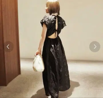 lauren 자카드 등 트임 블랙 반팔 원피스