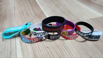 SPYAIR 러버 밴드 세트 캔뱃지 등 굿즈