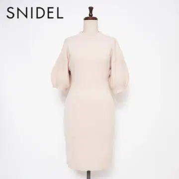 SNIDEL 퍼프 슬리브 타이트 니트 원피스 베이지 사이즈 F*ED931